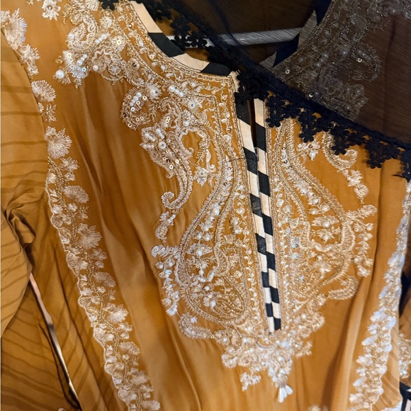 Chic Mustard and Black Embroidered Kurta - Picture 6 of 6